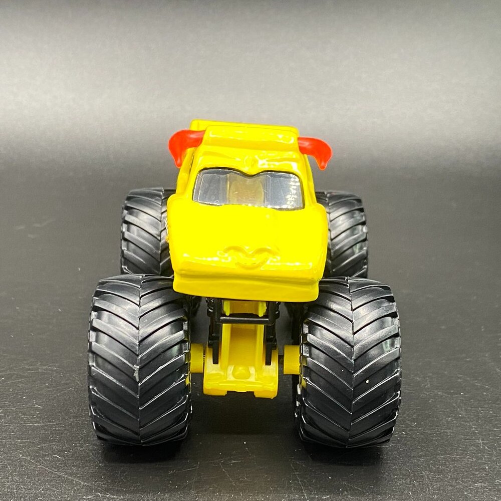 Monster Jam El Toro Loco 1:64 Diecast Monster Truck Spin Master Yellow Off Road